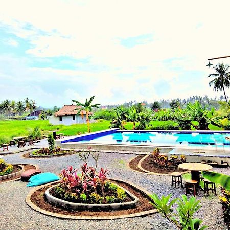 Barn N Bunk Hotel Gianyar  Ngoại thất bức ảnh