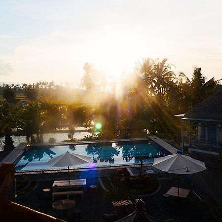Barn N Bunk Hotel Gianyar  Ngoại thất bức ảnh