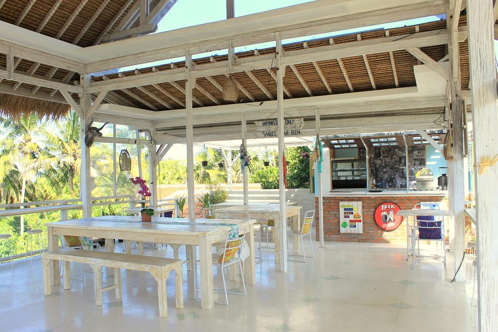 Barn N Bunk Hotel Gianyar  Ngoại thất bức ảnh