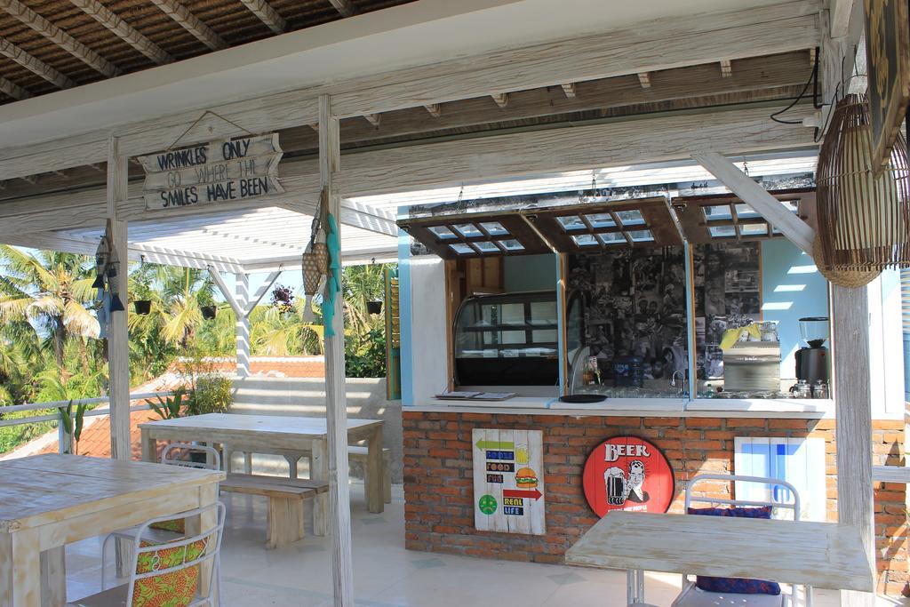 Barn N Bunk Hotel Gianyar  Phòng bức ảnh