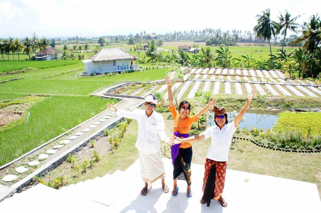 Barn N Bunk Hotel Gianyar  Ngoại thất bức ảnh