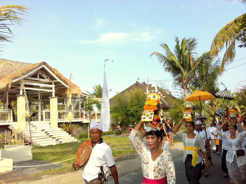 Barn N Bunk Hotel Gianyar  Ngoại thất bức ảnh