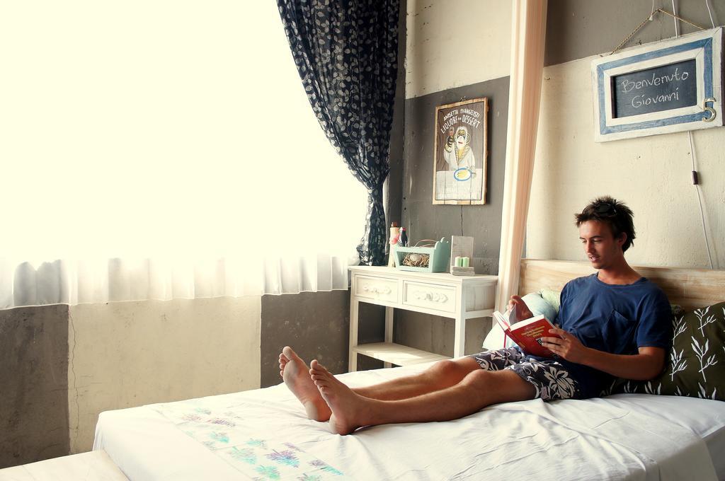Barn N Bunk Hotel Gianyar  Ngoại thất bức ảnh