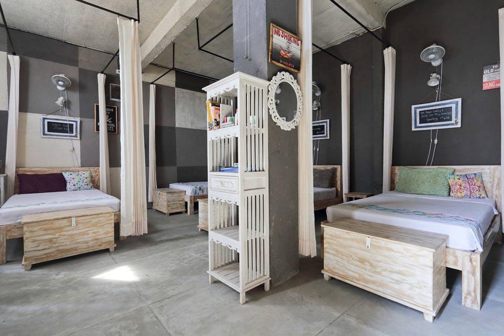 Barn N Bunk Hotel Gianyar  Ngoại thất bức ảnh