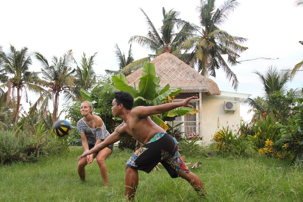 Barn N Bunk Hotel Gianyar  Ngoại thất bức ảnh