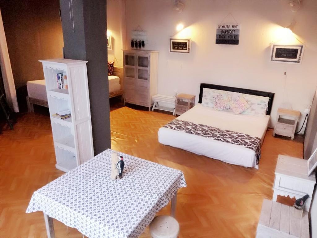 Barn N Bunk Hotel Gianyar  Ngoại thất bức ảnh