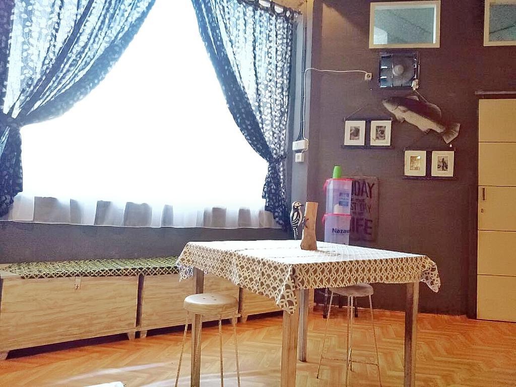 Barn N Bunk Hotel Gianyar  Ngoại thất bức ảnh