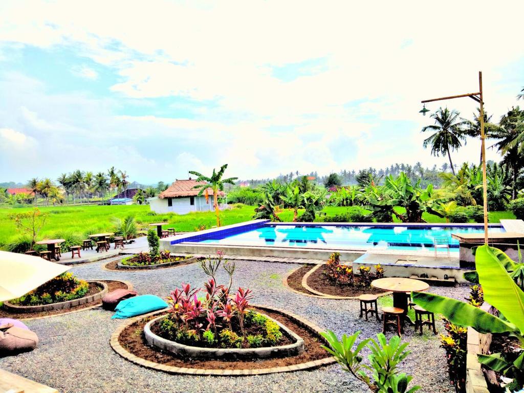 Barn N Bunk Hotel Gianyar  Ngoại thất bức ảnh
